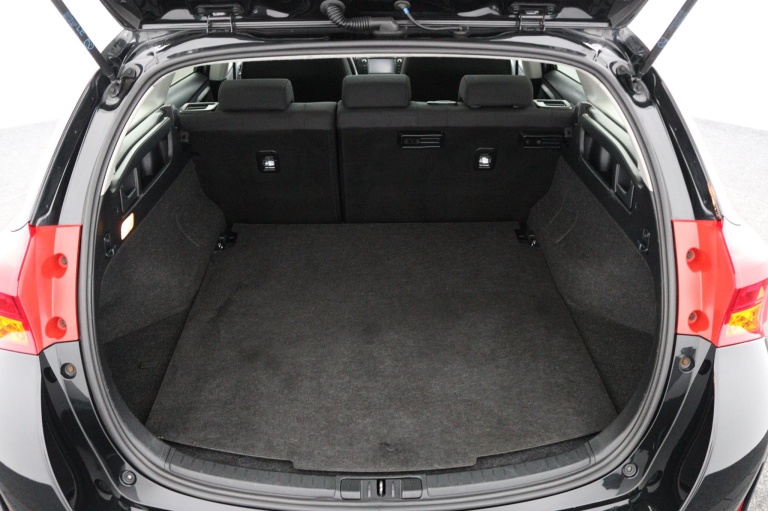 Toyota Auris Touring Sports - 1.8 Hybrid 24