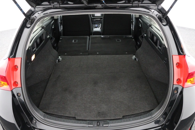 Toyota Auris Touring Sports - 1.8 Hybrid 26