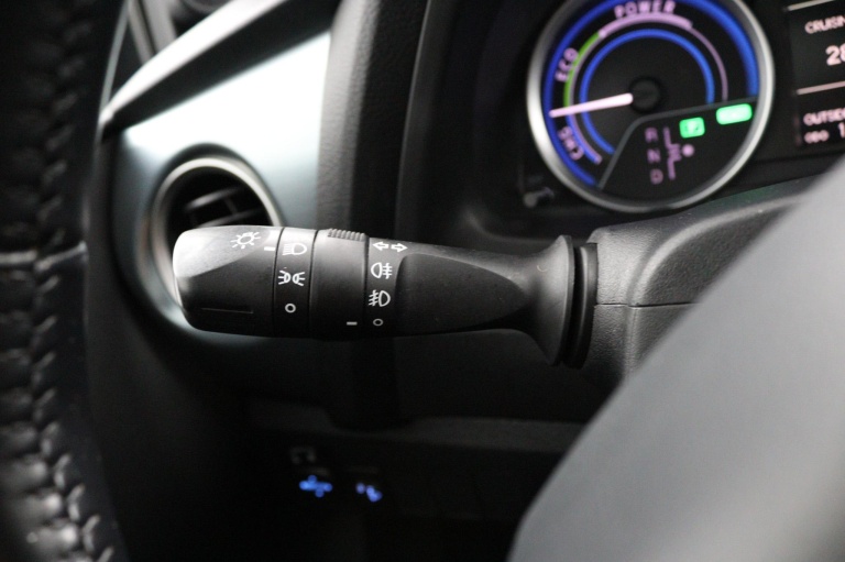 Toyota Auris Touring Sports - 1.8 Hybrid 31