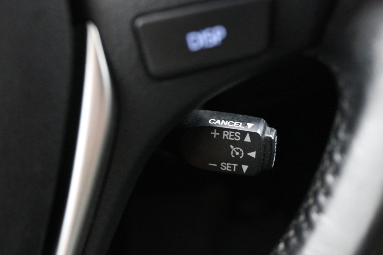 Toyota Auris Touring Sports - 1.8 Hybrid 40