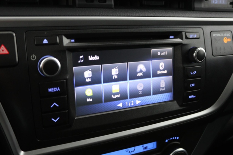Toyota Auris Touring Sports - 1.8 Hybrid 42