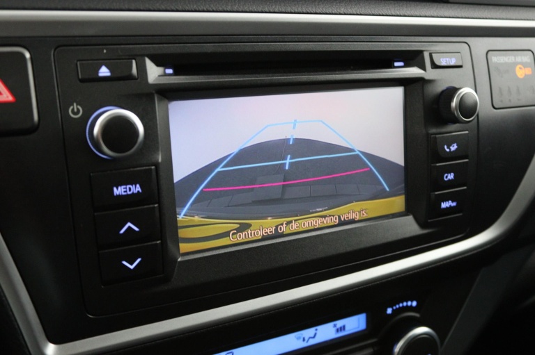 Toyota Auris Touring Sports - 1.8 Hybrid 9