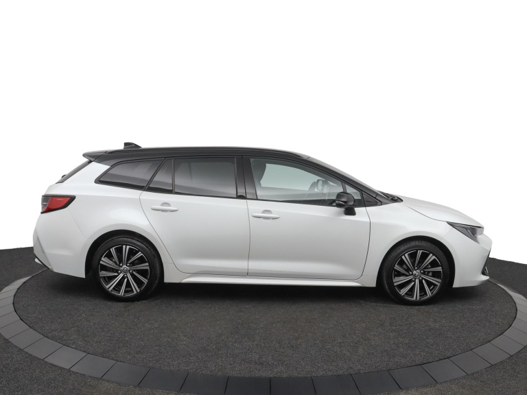 Toyota Corolla Touring Sports - 1.8 Hybrid Bi-Tone 13