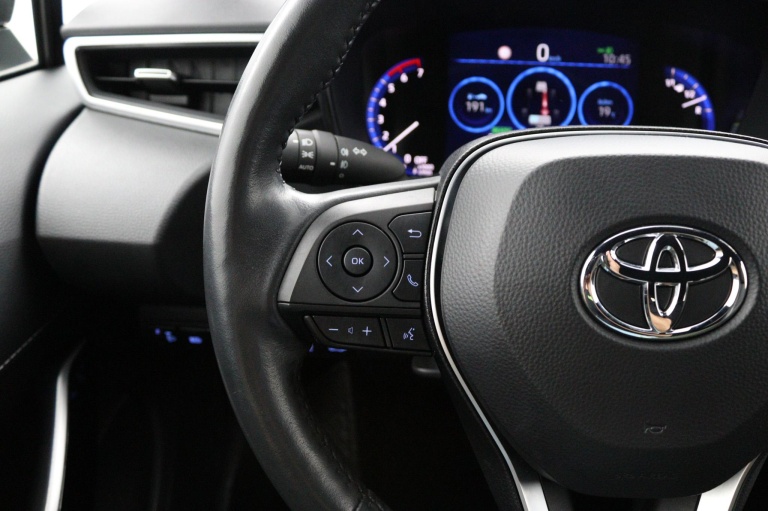 Toyota Corolla Touring Sports - 1.8 Hybrid Bi-Tone 19