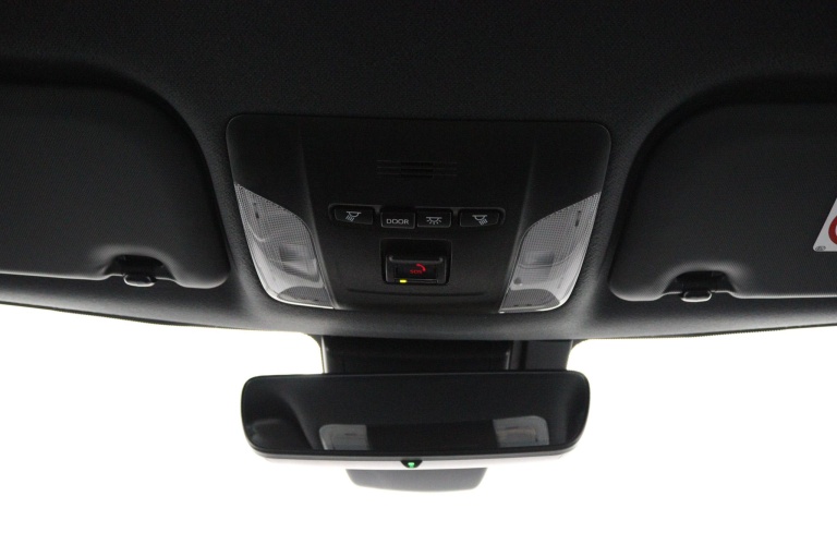 Toyota Corolla Touring Sports - 1.8 Hybrid Bi-Tone 33