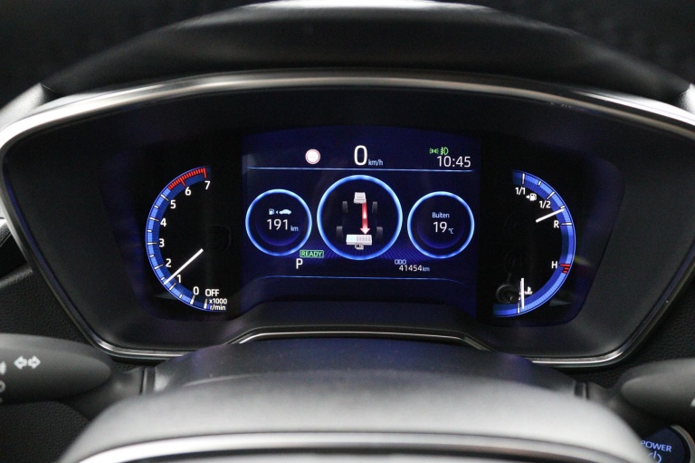 Toyota Corolla Touring Sports - 1.8 Hybrid Bi-Tone 6
