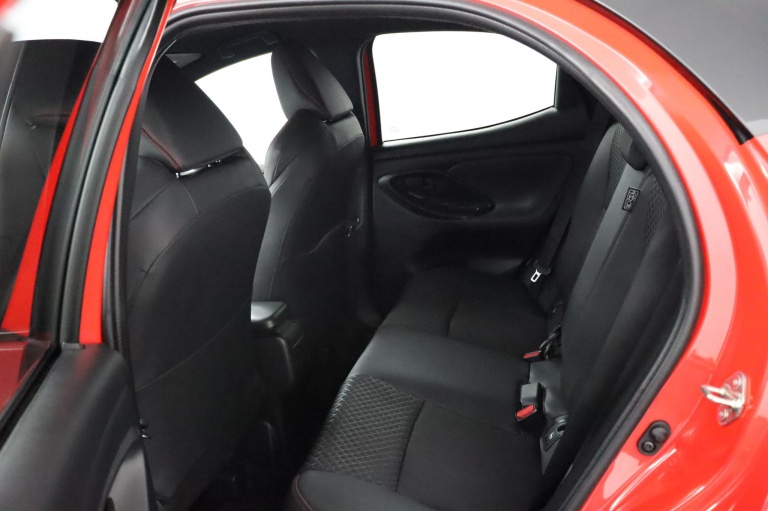 Toyota Yaris - 1.5 Hybrid Launch Edition 18