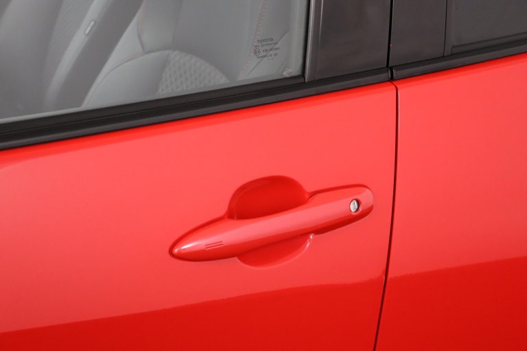 Toyota Yaris - 1.5 Hybrid Launch Edition 37