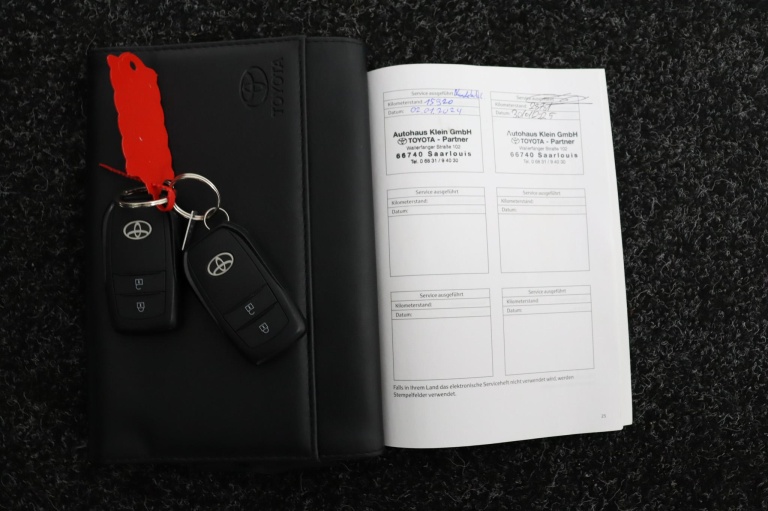 Toyota Aygo X - 1.0 VVT-i MT Premium Cabrio 11