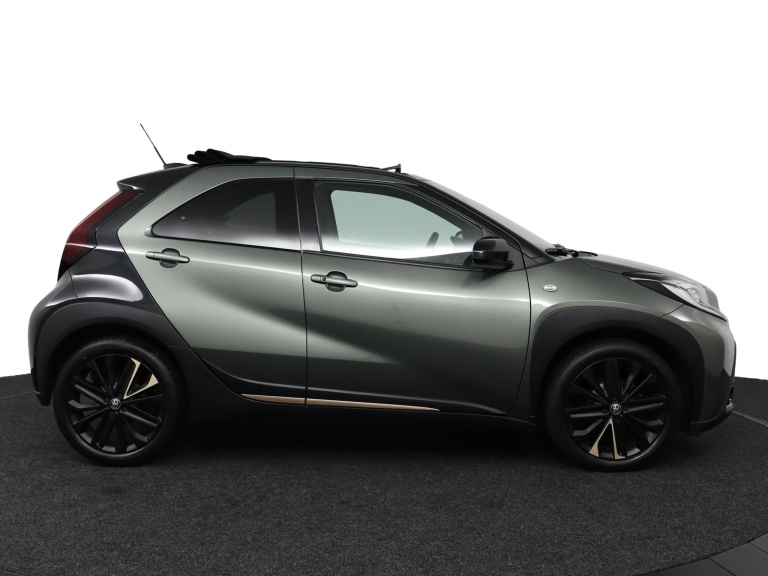 Toyota Aygo X - 1.0 VVT-i MT Premium Cabrio 13