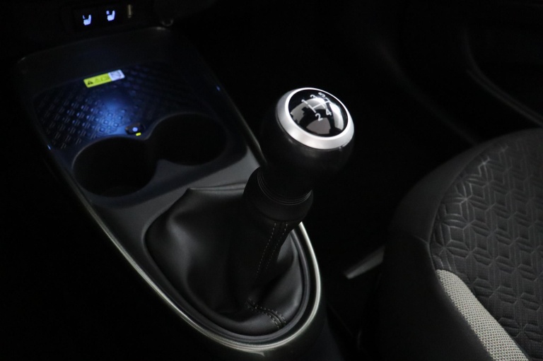Toyota Aygo X - 1.0 VVT-i MT Premium Cabrio 27