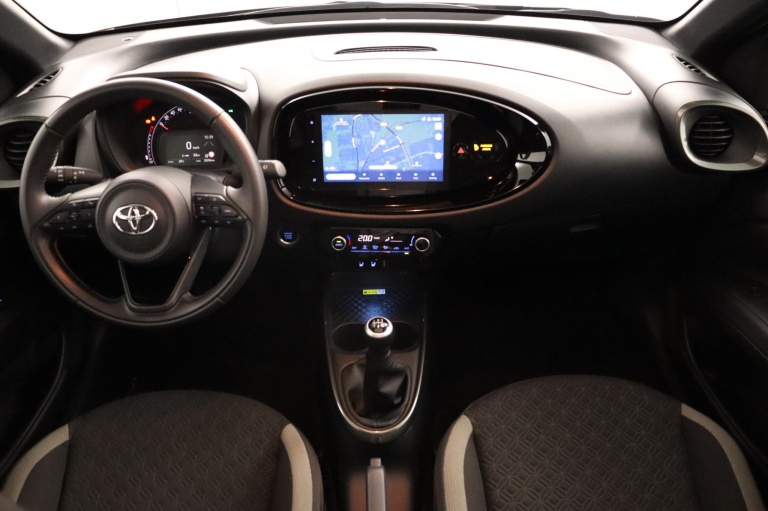 Toyota Aygo X - 1.0 VVT-i MT Premium Cabrio 4
