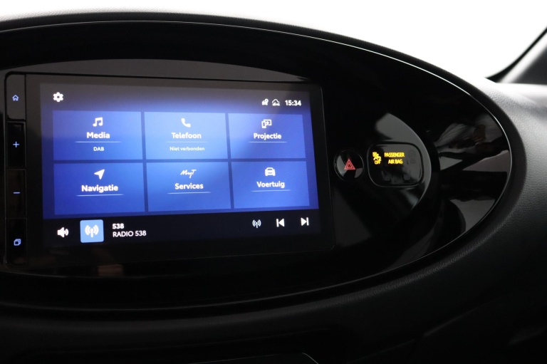 Toyota Aygo X - 1.0 VVT-i MT Premium Cabrio 40