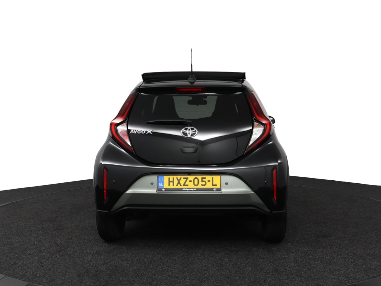 Toyota Aygo X - 1.0 VVT-i MT Premium Cabrio 42