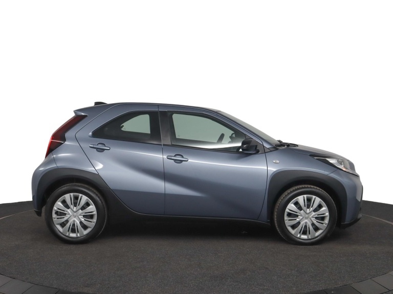 Toyota Aygo X - 1.0 VVT-i MT Play 13