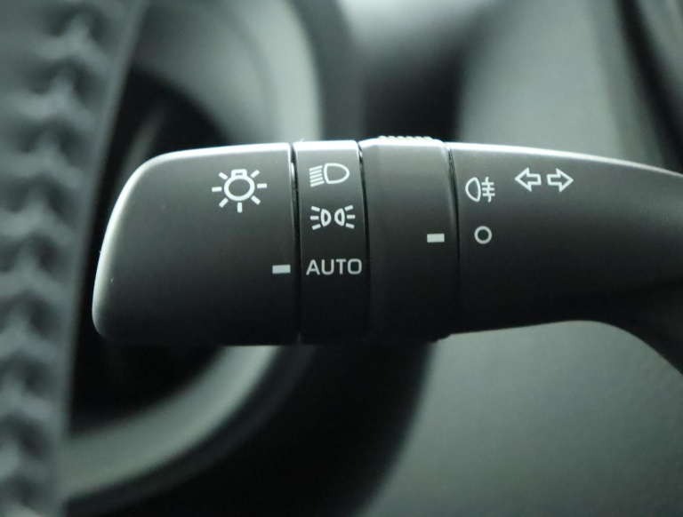 Toyota Aygo X - 1.0 VVT-i MT Play 30