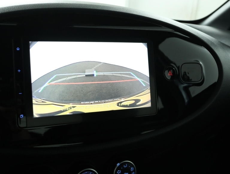 Toyota Aygo X - 1.0 VVT-i MT Play 9