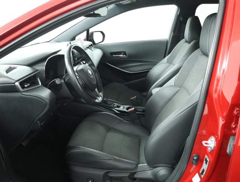 Toyota Corolla Touring Sports - 1.8 Hybrid Dynamic 17