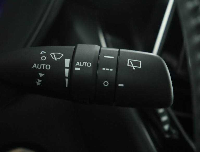 Toyota Corolla Touring Sports - 1.8 Hybrid Dynamic 31