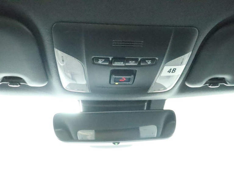 Toyota Corolla Touring Sports - 1.8 Hybrid Dynamic 32