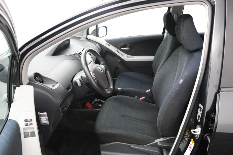 Toyota Yaris - 1.3 VVTi Luna MMT 16