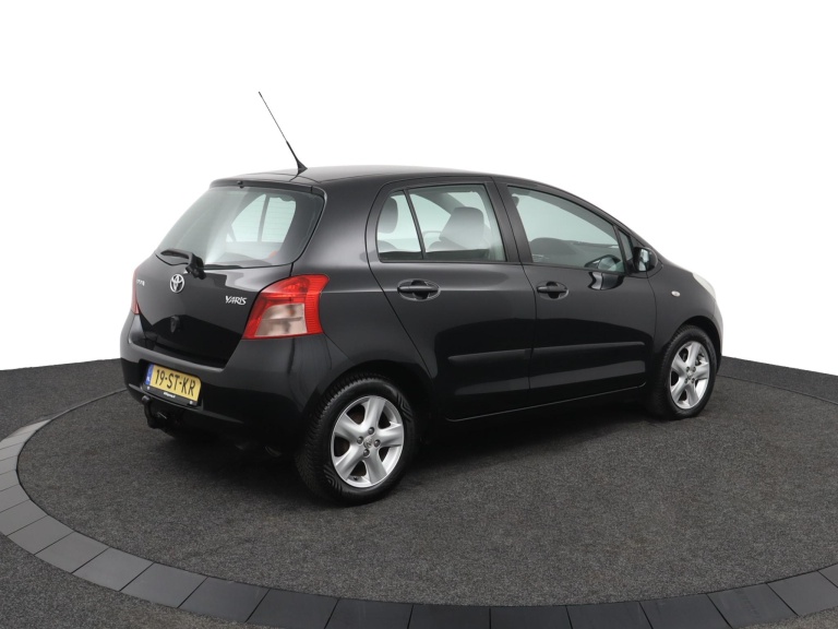 Toyota Yaris - 1.3 VVTi Luna MMT 2