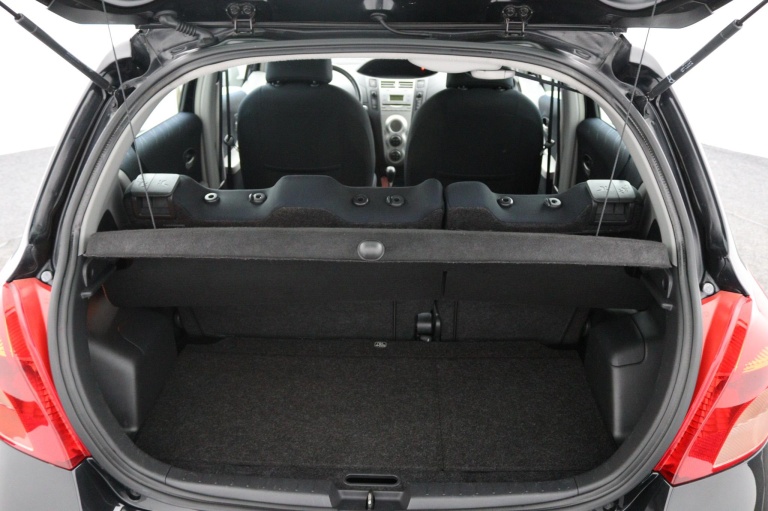 Toyota Yaris - 1.3 VVTi Luna MMT 22