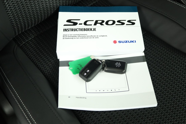 Suzuki S-Cross - 1.5 Hybrid Style 11