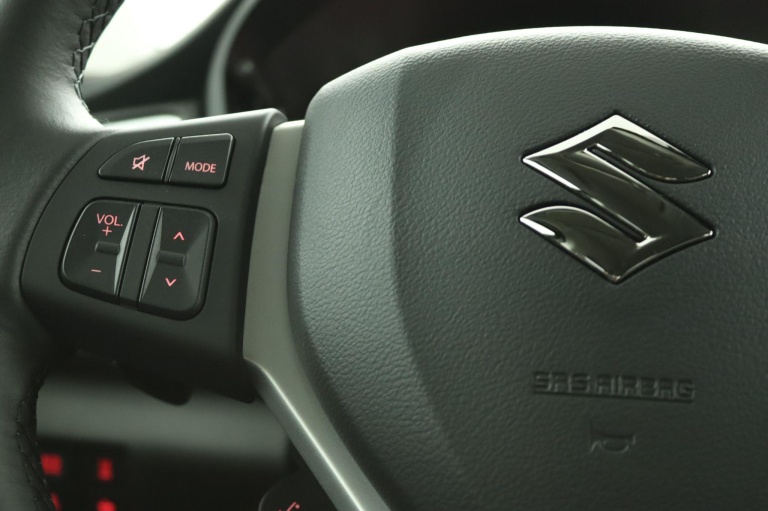 Suzuki S-Cross - 1.5 Hybrid Style 19