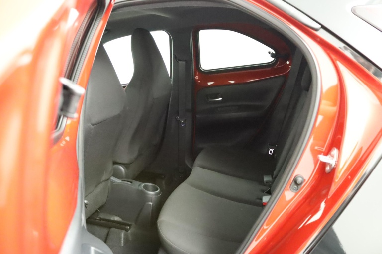 Toyota Aygo X - 1.0 VVT-i MT Pulse 17