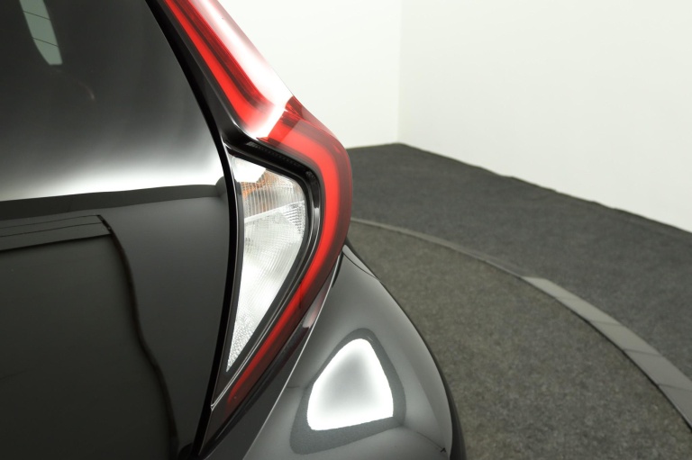 Toyota Aygo X - 1.0 VVT-i MT Pulse 38