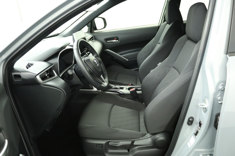 Toyota Corolla Cross - Hybrid 140 Style 17