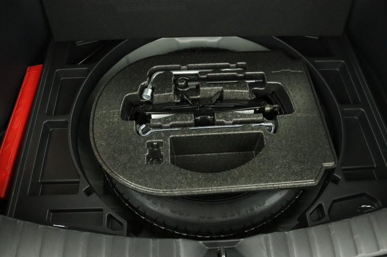 Toyota Corolla Cross - Hybrid 140 Style 33