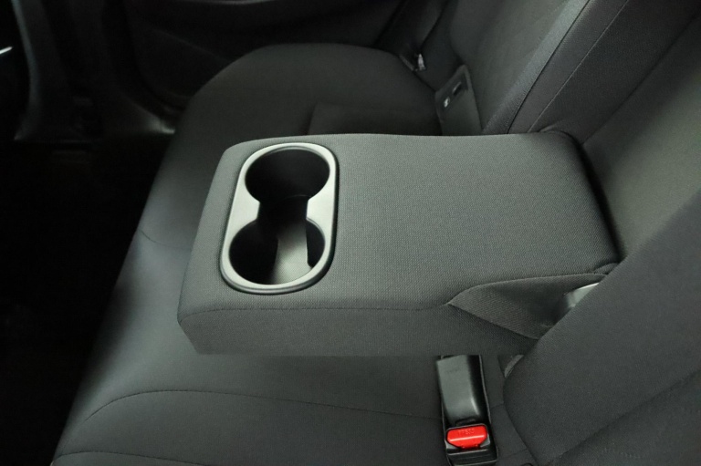 Toyota Corolla Cross - Hybrid 140 Style 39