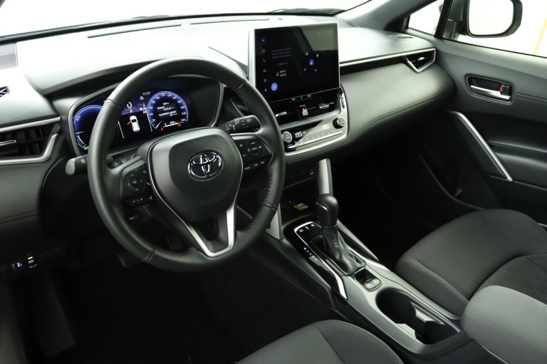 Toyota Corolla Cross - Hybrid 140 Style 61