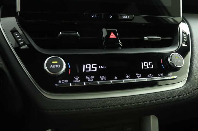 Toyota Corolla Cross - Hybrid 140 Style 7