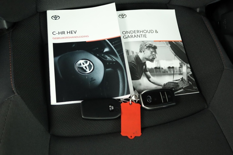 Toyota C-HR - 1.8 Hybrid 140 Dynamic 11