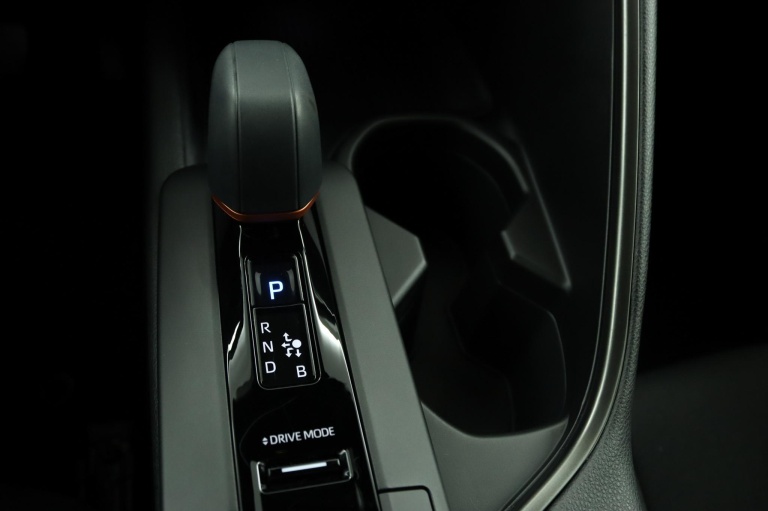 Toyota C-HR - 1.8 Hybrid 140 Dynamic 27