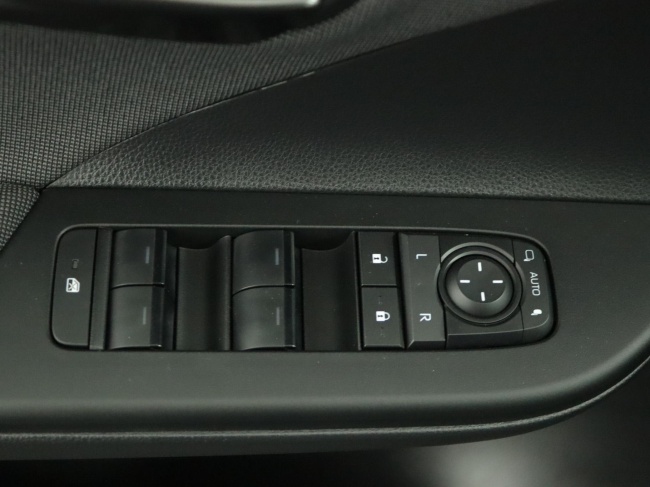 Toyota C-HR - 1.8 Hybrid 140 Dynamic