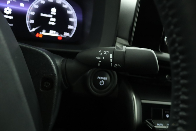 Toyota C-HR - 1.8 Hybrid 140 Dynamic 32