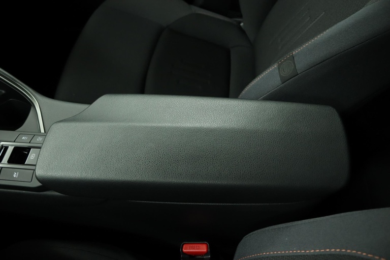 Toyota C-HR - 1.8 Hybrid 140 Dynamic 56