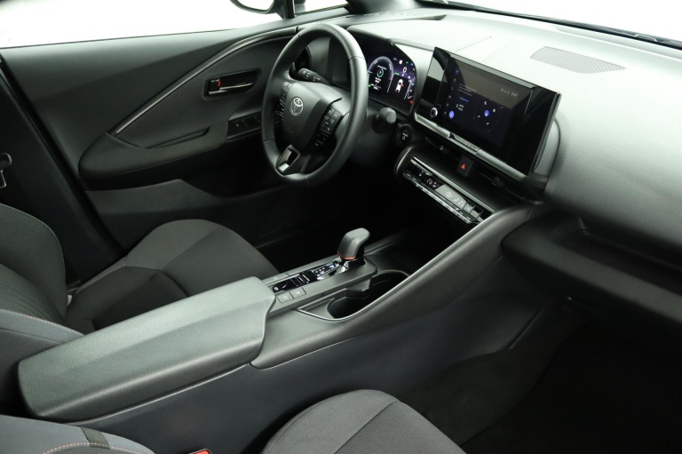 Toyota C-HR - 1.8 Hybrid 140 Dynamic 62