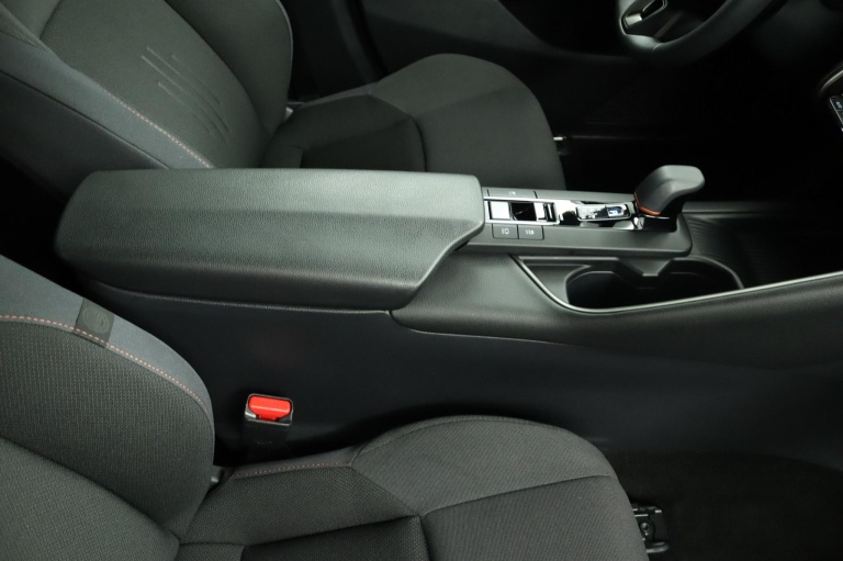 Toyota C-HR - 1.8 Hybrid 140 Dynamic 63