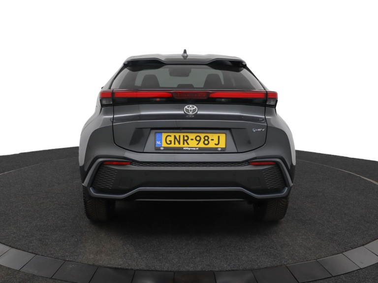 Toyota C-HR - 1.8 Hybrid 140 Dynamic 64
