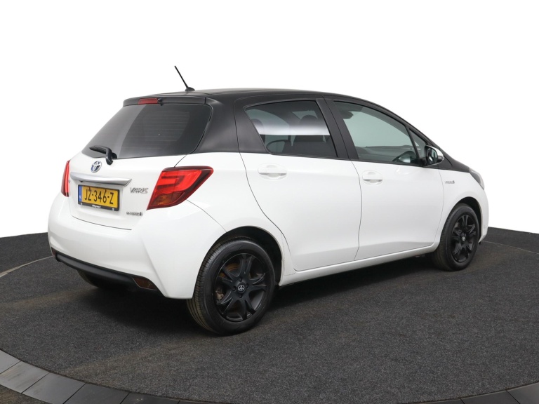 Toyota Yaris - 1.5 Hybrid Trend Bi-Tone 2