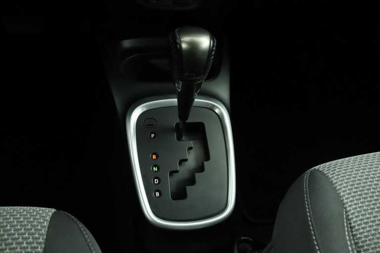 Toyota Yaris - 1.5 Hybrid Trend Bi-Tone 27