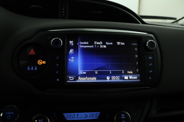 Toyota Yaris - 1.5 Hybrid Trend Bi-Tone 48