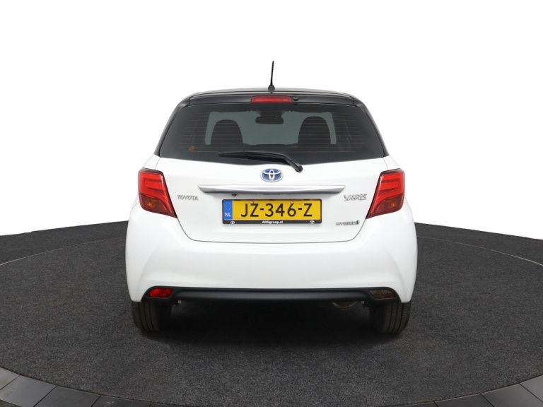 Toyota Yaris - 1.5 Hybrid Trend Bi-Tone 61
