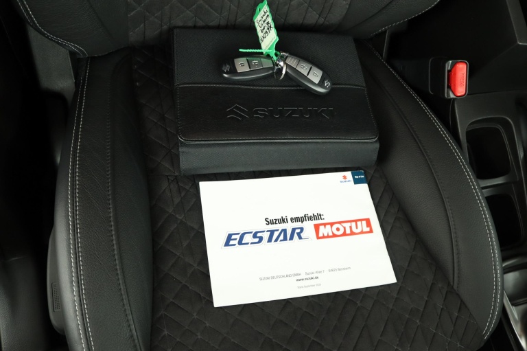 Suzuki Vitara - 1.5 Hybrid Style 11