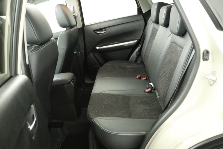 Suzuki Vitara - 1.5 Hybrid Style 18